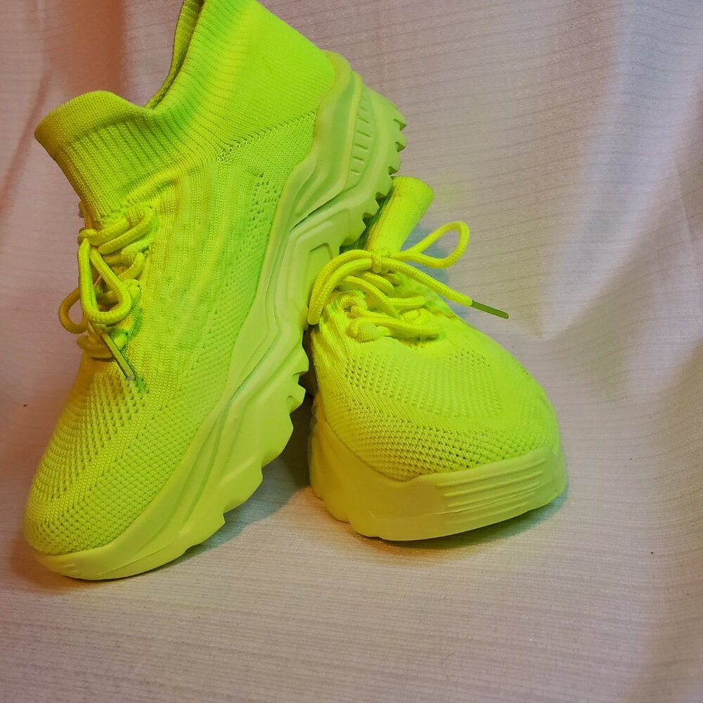 ESSENTIAL SNEAKERS -NEON YELLOW - Picture 2 of 9